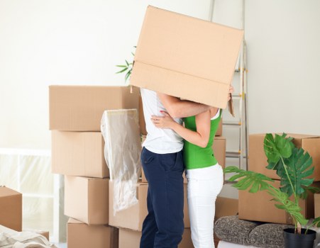 Packing boxes and fragile items for a Tufnell Park relocation